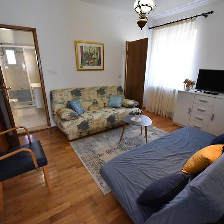 Apartment Nona Tar-Vabriga Exteriör bild