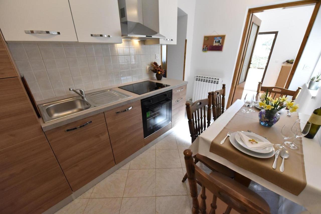 Apartment Nona Tar-Vabriga Exteriör bild