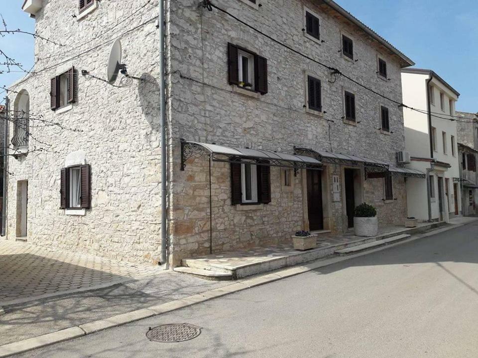 Apartment Nona Tar-Vabriga Exteriör bild